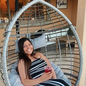 Meet your Posher, Zoe